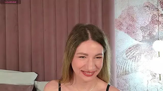 AriaHeart on StripChat