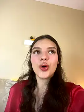 AriaHeavenss on StripChat 