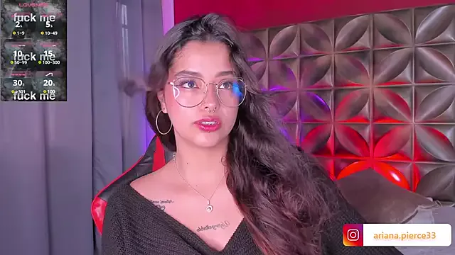 Freechat Ariana_Pierce on StripChat