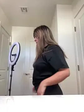 AriannaPena on StripChat 