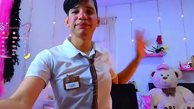 Freechat Ariel_Femboy_ on StripChat