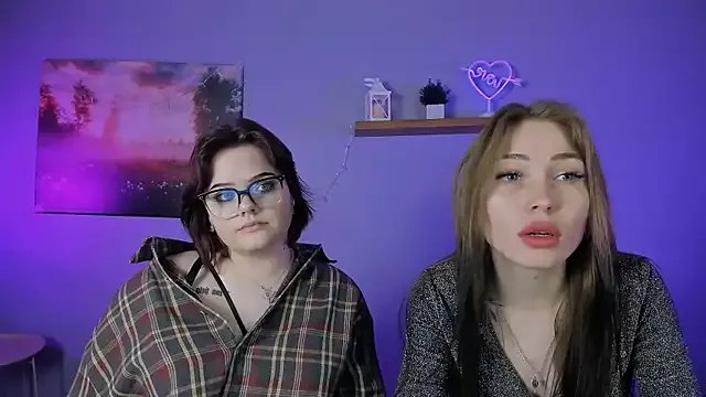 ariel_shadow on StripChat