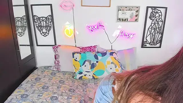 arielmishel on StripChat