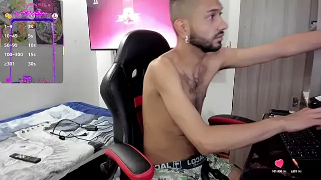 Freechat Aron_Baylor on StripChat