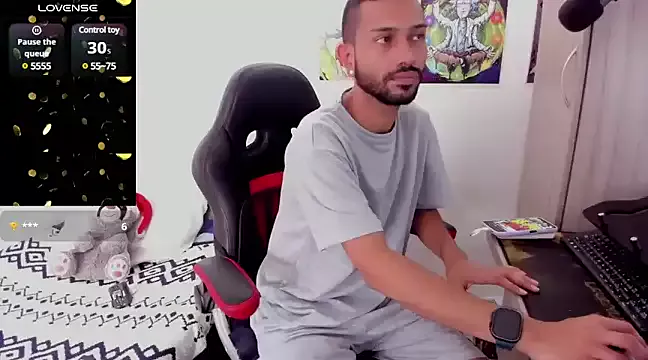 Freechat Aron_Baylor on StripChat