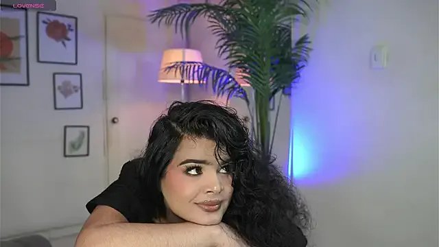 artechloe on StripChat