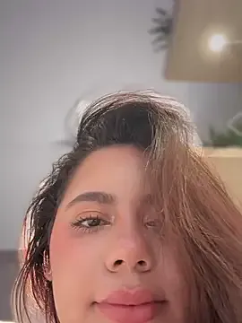 Offline Aryrosee on StripChat