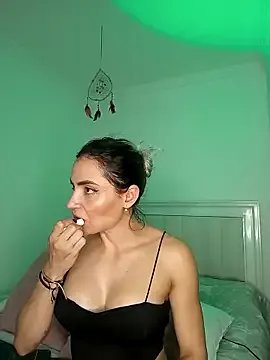 ASHLEY_BLAIR on StripChat