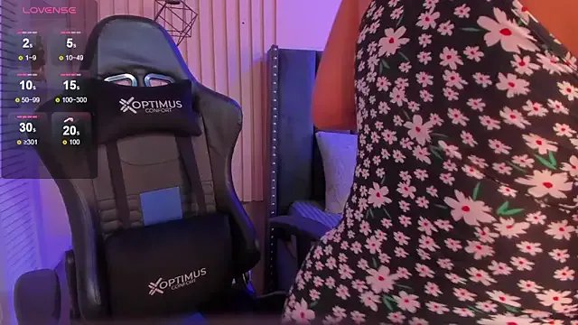 ashlye_miller_ on StripChat