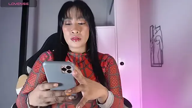 Freechat AsianMilfSheryl on StripChat