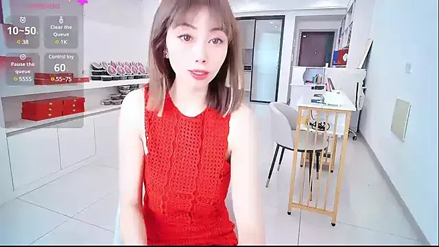 Aster_Hoa on StripChat