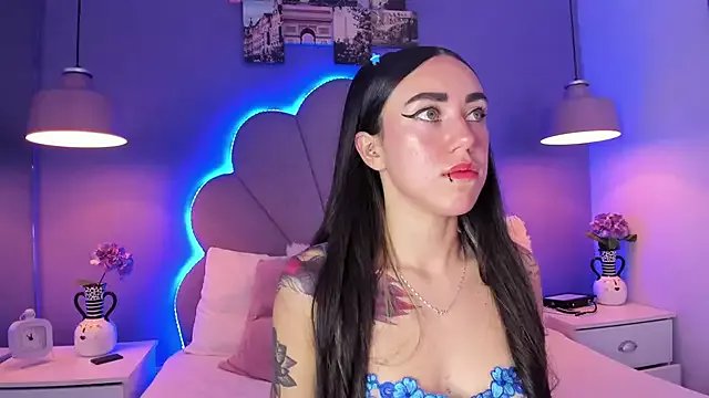 athziry_g on StripChat