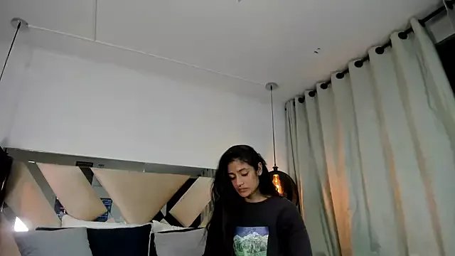 AuroraBon on StripChat