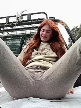 Offline aus_queen on StripChat