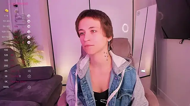 AutumnWhisper on StripChat