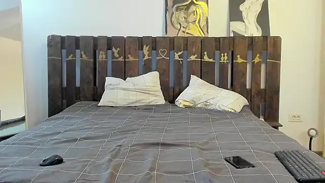 Offline Ava_Carterr on StripChat