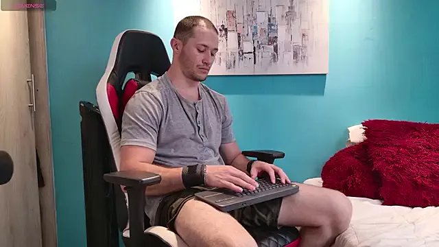 AxelFairchaild on StripChat