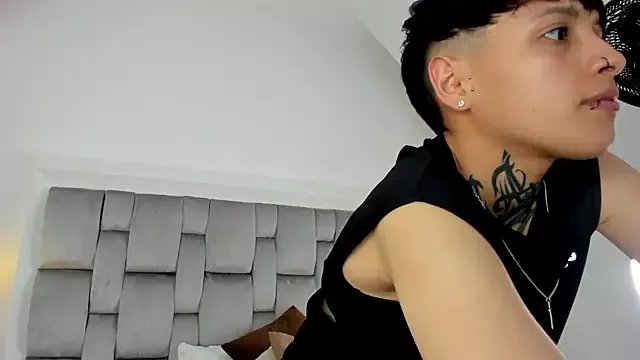 b3k_afrodict on StripChat