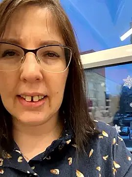 B_Bonya_m on StripChat