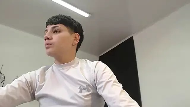 bad_giirl_ on StripChat