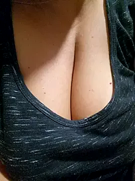 Offline Barbarella86 on StripChat