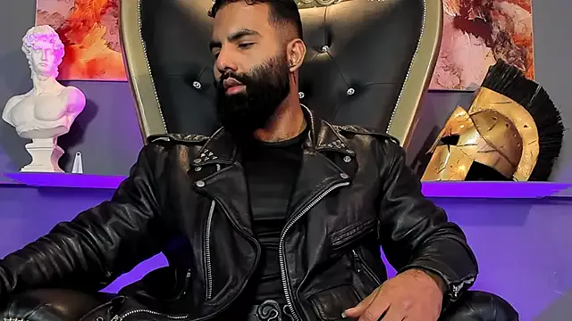 Offline BeardAndrew on StripChat