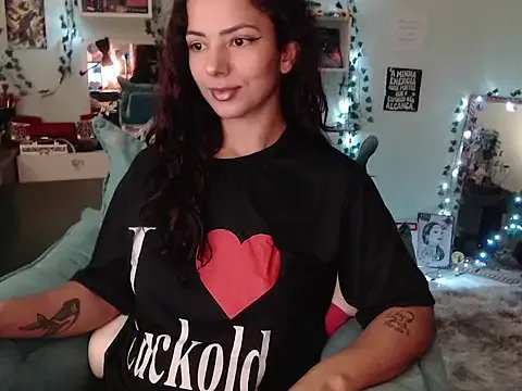 BeellyDance on StripChat