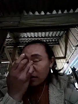 Bella-222 on StripChat