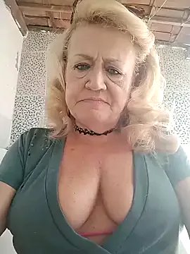 Belladama61 on StripChat