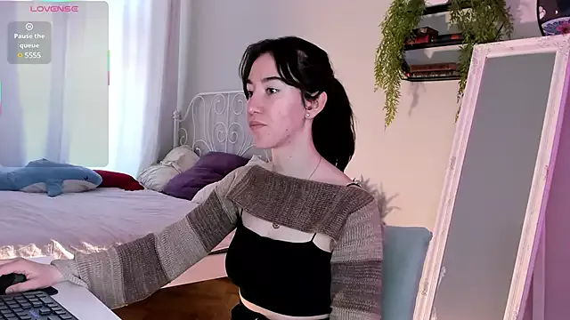 Offline Belle_Via on StripChat