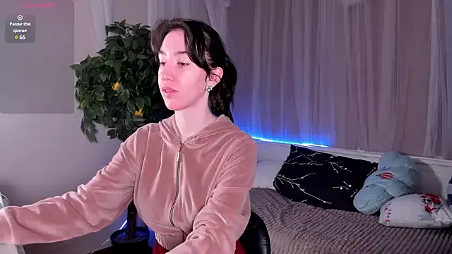 Offline Belle_Via on StripChat