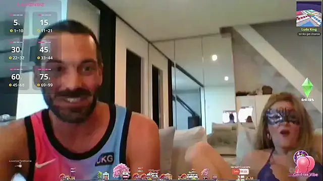 Offline bellemasquer on StripChat