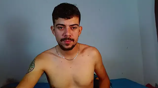 Offline Benjamin_show on StripChat