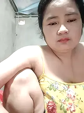 Offline BigBoobs186 on StripChat