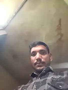 Offline BiggerDickGuy on StripChat