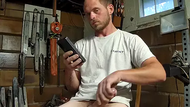 Offline Bigoleslong98765 on StripChat