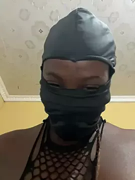 Offline BigRound-Bootayy on StripChat