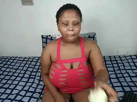 BIGTITTISXXX on StripChat