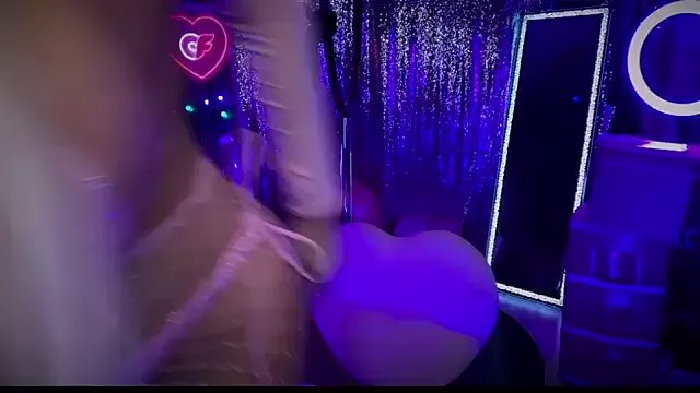 bimbotwerkqueen on StripChat