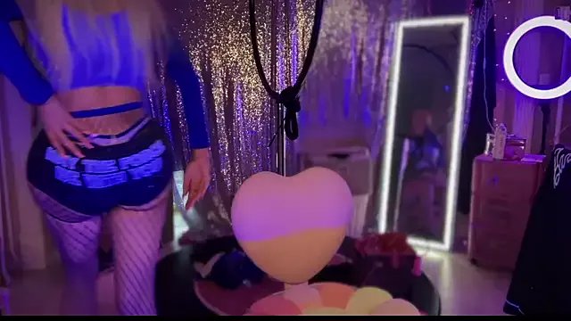 bimbotwerkqueen on StripChat