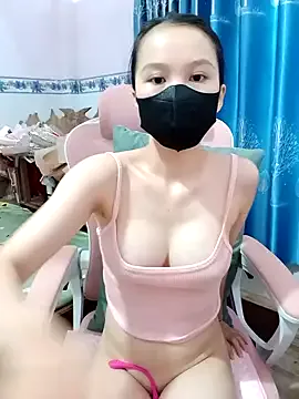 Offline BingBing8866 on StripChat