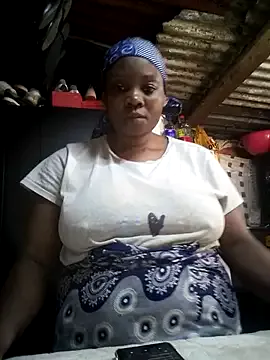 Offline blackbeautyxx92 on StripChat