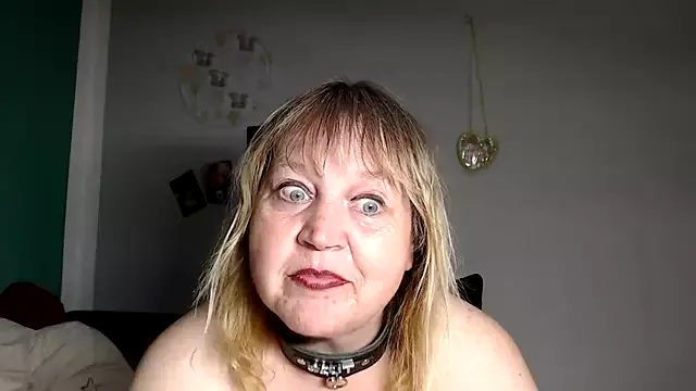 Offline Blasflittchen on StripChat