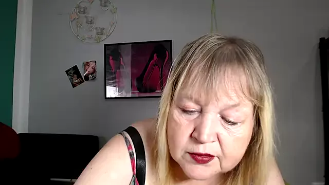 Offline Blasflittchen on StripChat