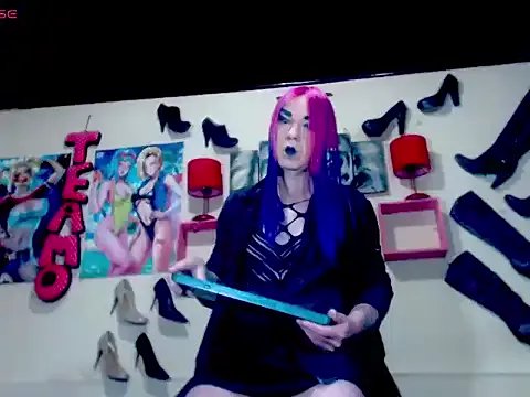 blondehot5v on StripChat