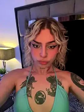 Bonnie_vega — SUCKING DEEP