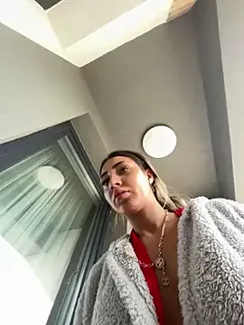 Offline BonyBon29 on StripChat