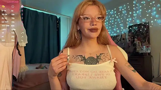 boobsybootie on StripChat