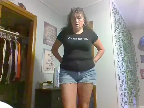 Offline Bored_Grandma on StripChat