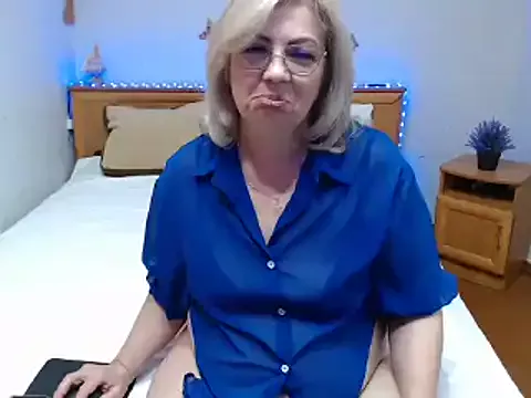 Offline BozhenaNude on StripChat